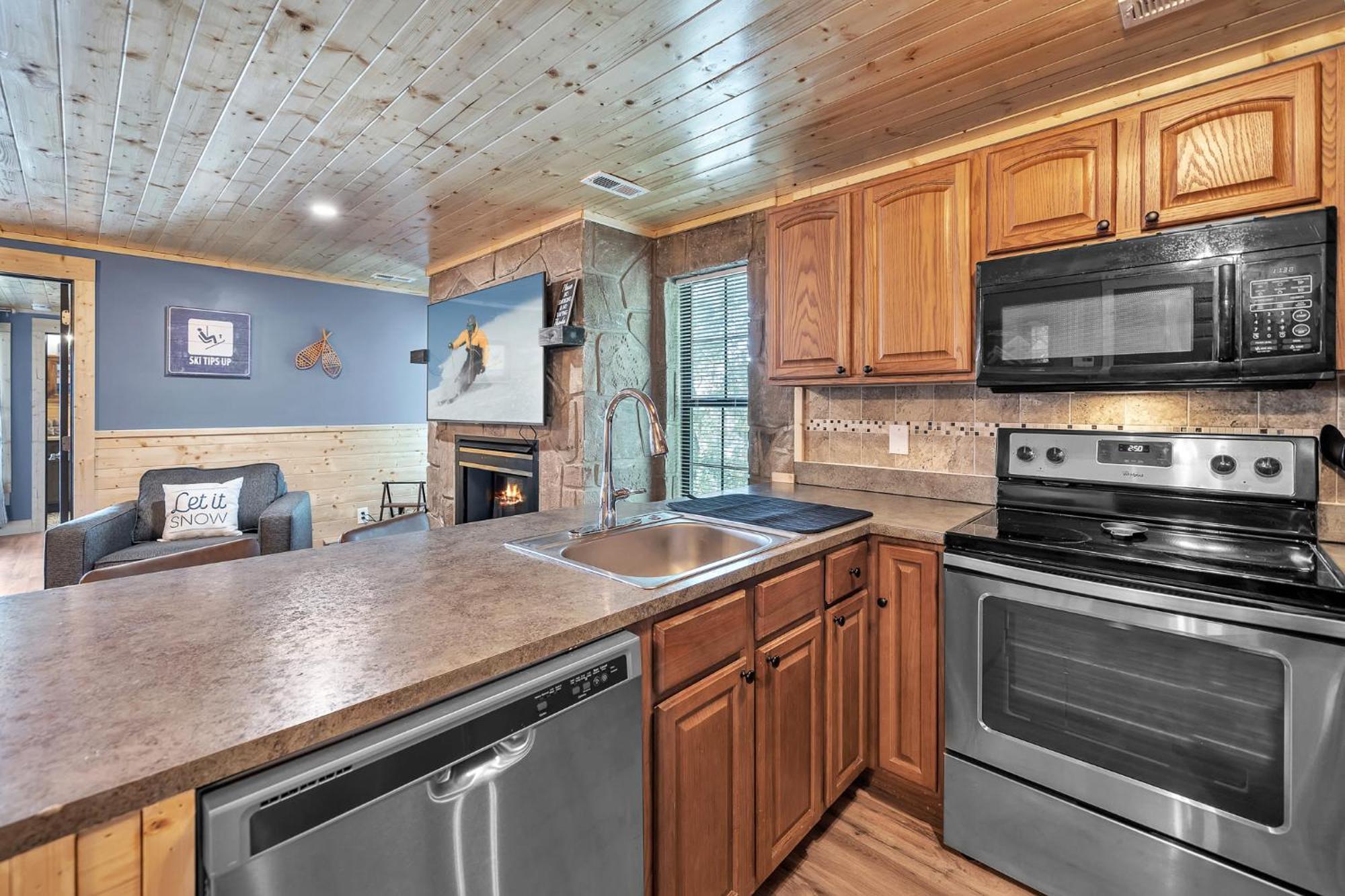 Mountain Views At Dolly'S Castle Unit 2 Apartment Сивиървил Екстериор снимка