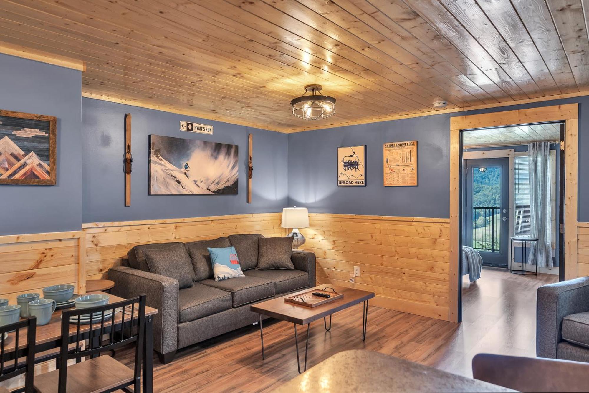 Mountain Views At Dolly'S Castle Unit 2 Apartment Сивиървил Екстериор снимка