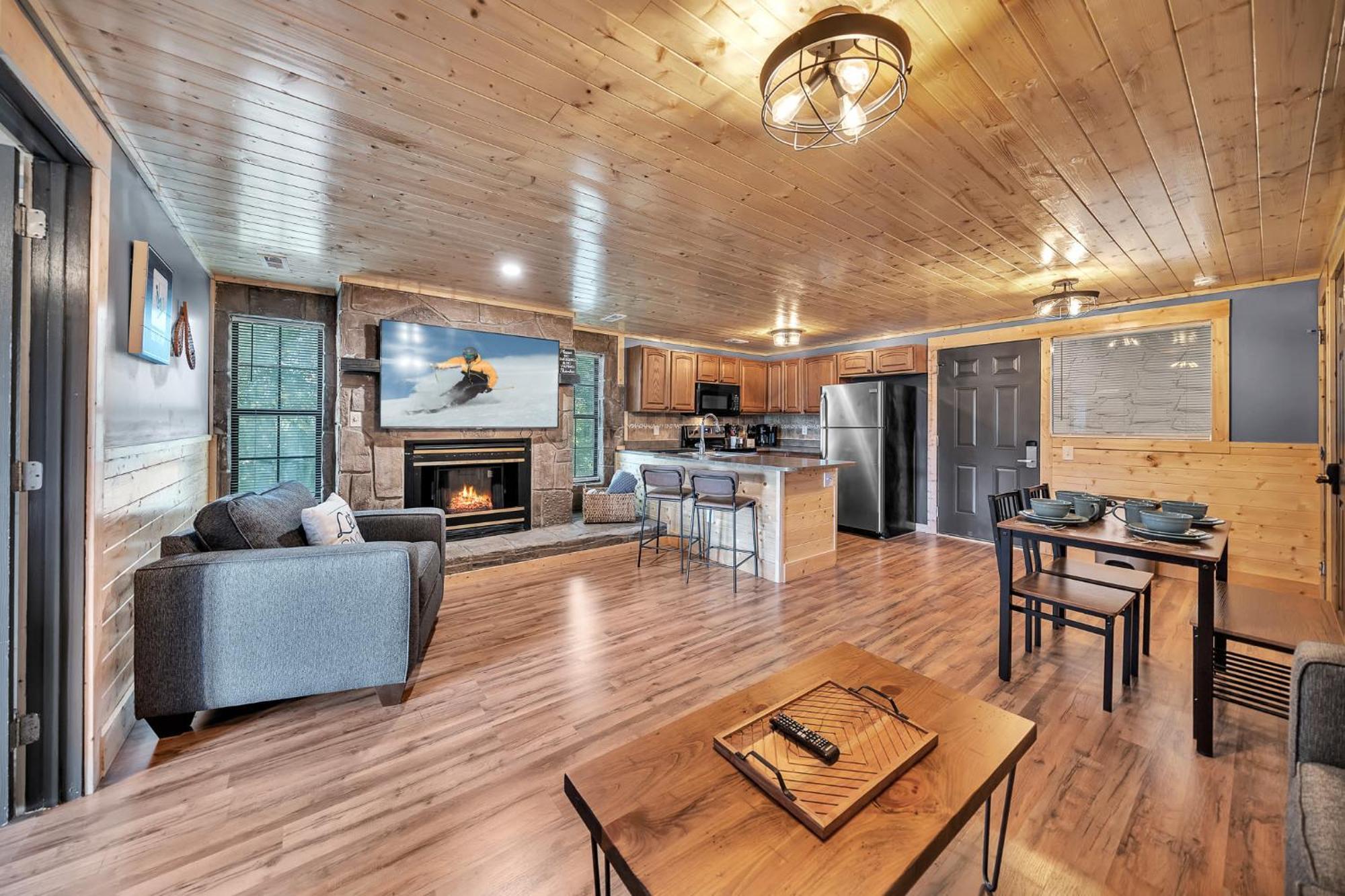 Mountain Views At Dolly'S Castle Unit 2 Apartment Сивиървил Екстериор снимка